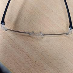 Gafas de lectura, segundo informou Qbuzz GD Groningen Peizerweg usando iLost