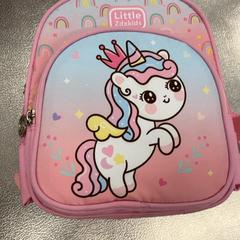 ハンドバッグ Roze kinder rugzak がiLostで IKEA Eindhoven によって報告されました