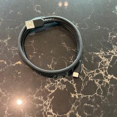 Caricabatterie, come riportato da Van der Valk Hotel Veenendaal utilizzando iLost