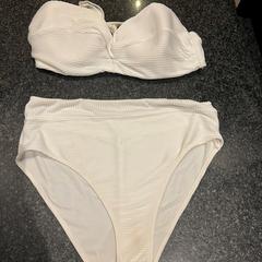 Bikiny wit, jak nahlášeno Van der Valk Spier-Dwingeloo pomocí iLost