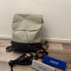 Beige backpack from "Zwei", segons s'ha informat a iLost