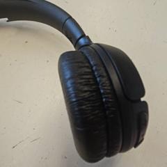 Auriculars, segons ha informat GVB mitjançant iLost