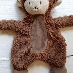 ぬいぐるみ Schaap bruin がiLostで DierenPark Amersfoort によって報告されました