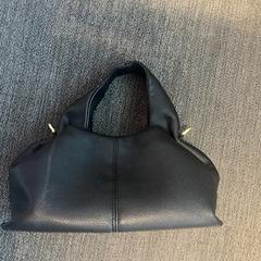 Handbag Zwart leder, goud, as reported by Regio West-Vlaanderen using iLost
