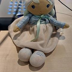Peluche pulseira, como reportado por IKEA Toulouse utilizando o iLost