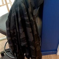 Chaqueta de chuvia Camouflage, segundo informou IKEA Nantes usando iLost