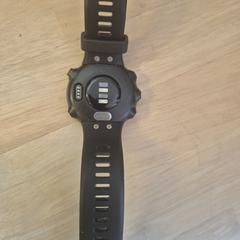 Reloxo de pulso Zwart Horloge, segundo informou Gemeente Wageningen usando iLost