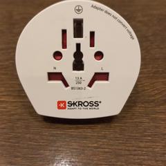 アダプタ SKROSS がiLostで Van der Valk Hotel Gorinchem によって報告されました
