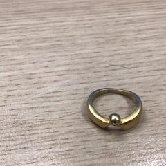 Ringa Goudkleurig met steen, rapporterat av Gemeente Arnhem med iLost