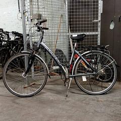 Bicicletta Thompson Donkergrijs, come riportato da Fietsdepot Hasselt utilizzando iLost