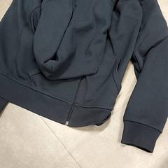Vêtements - Hoodie Donkerblauw, a été signalé par Regio Oost-Vlaanderen utilisant iLost