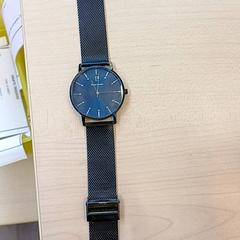 腕時計 Bleu métallique がiLostで IKEA Lille によって報告されました