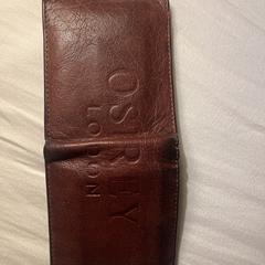 Brown leather wallet/ bruine leren portemonnee, iLost'a bildirildiği gibi