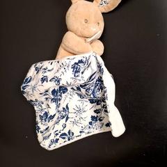 Brinquedo de peluche, como reportado por IKEA Paris - Italie Deux utilizando o iLost