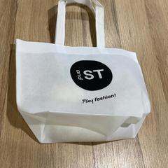 ショッパー, come riportato da IKEA原宿 utilizzando iLost