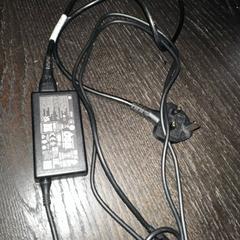 Adapter Laptop lader, as reported by Van der Valk Hotel Amsterdam-Amstel using iLost