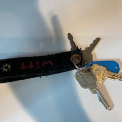 Keys, as reported by Gemeente Amsterdam using iLost