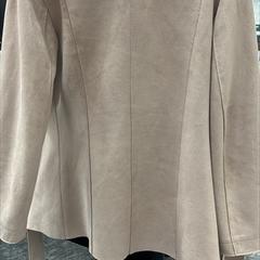 Kurtka beige/sand, zgłoszono przez Vrije Universiteit Brussel (VUB) przy użyciu iLost