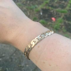 Gouden armband, som rapporterats till iLost