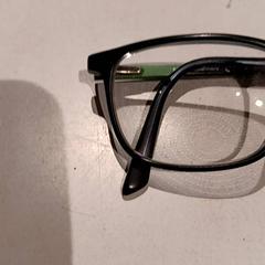 Brille, gemeldet von De Efteling über iLost