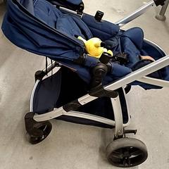 عربة أطفال Bleue، كما تم الإبلاغ عنه بواسطة IKEA Tours عبر iLost
