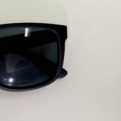 Gafas de sol, ha sido reportado por Bobbejaanland con iLost