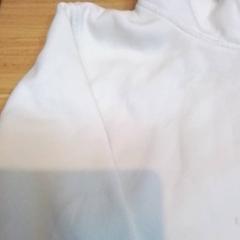 Sudadera Wit, ha sido reportado por Beekse Bergen Resorts en Hotel con iLost