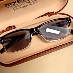 النظارات Brown case، كما تم الإبلاغ عنه بواسطة Mövenpick Hotel Amsterdam City Centre عبر iLost