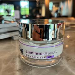 Crema witte dagcrème, segundo informou Hotel Apeldoorn usando iLost