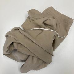 Pantalones Brown, ha sido reportado por Ramada by Wyndham Amsterdam Airport Schiphol con iLost
