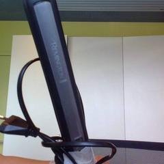 Hair iron، كما تم الإبلاغ عنه بواسطة MEININGER Hotel Lyon Centre Berthelot عبر iLost