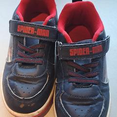 Shoes, as reported by Madurodam using iLost