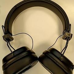 Auriculares, segundo informou Syntus Provincie Utrecht usando iLost