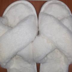Slippers and jewelery, as reported by Grand Hotel Amrath Kurhaus using iLost