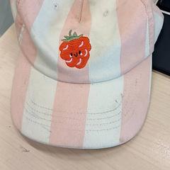 Casquette fille, como reportado por IKEA Marseille - Vitrolles utilizando o iLost