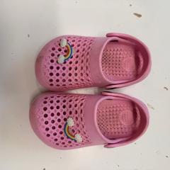 Zapatos Roze, segundo informou Avonturenpark Hellendoorn usando iLost