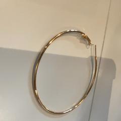 Earing, amint azt MEININGER Hotel Paris Porte de Vincennes az iLost segítségével jelentette.