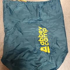 Saco - Nylon tas, como reportado por Centraal magazijn utilizando o iLost