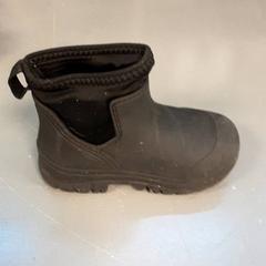 Shoe, as reported by Diergaarde Blijdorp using iLost
