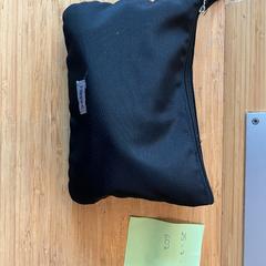 Bag wash bag /toiletbag, as reported by Amsterdam ID Aparthotel using iLost