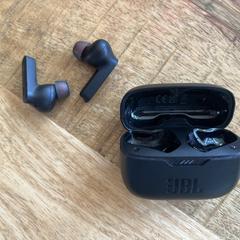 JBL TUNE235NC TWS, gerapporteerd met iLost