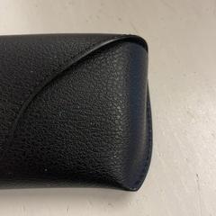 Estuche de anteojos, ha sido reportado por GVB con iLost