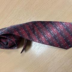 Tie, as reported by Sheraton Brussels Airport Hotel using iLost