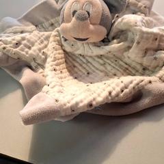 Peluche pulseira, como reportado por IKEA Hénin-Beaumont utilizando o iLost