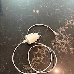 充電器 がiLostで Van der Valk Hotel Veenendaal によって報告されました
