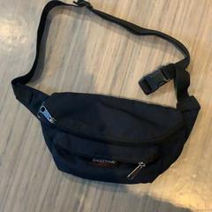 Sac de taille Zwart, a été signalé par Gemeente Amsterdam utilisant iLost