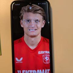 Samsung telefoon, jak bylo nahlášeno na iLost