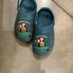 Zapatos para nenos, segundo informou MEININGER Hotel Bordeaux Gare Saint-Jean usando iLost