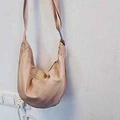 Taška, jak nahlášeno Hermes Eindhoven pomocí iLost