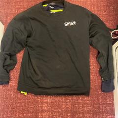 Maglione, come riportato da ibis Styles Rotterdam Ahoy utilizzando iLost